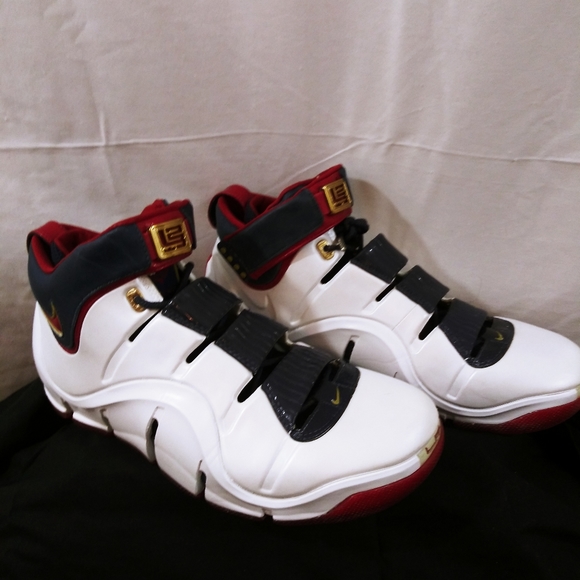 VTG NIKE ZOOM King James Basketball shoes 4"Cavs Playoffs-314617-161 - Picture 4 of 8